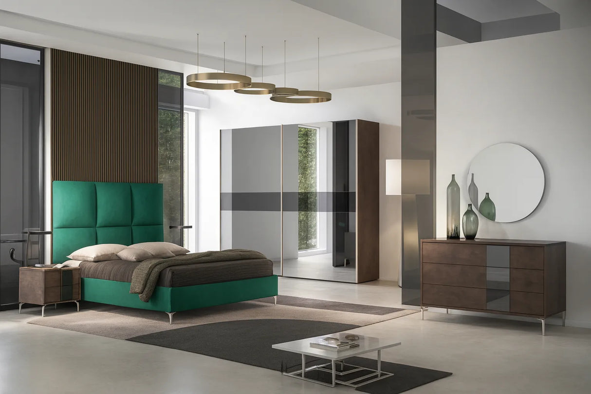 Camera da letto moderna Trieste con letto contenitore verde e armadio scorrevole effetto bronzo