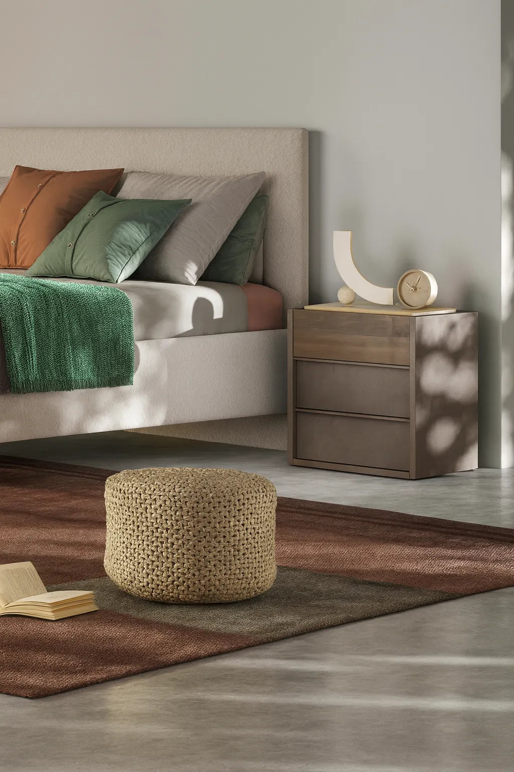 Camera da letto moderna Venezia, letto con o senza contenitore, armadio scorrevole, comò e comodini finitura bronzo, mercure e vetro bronzato