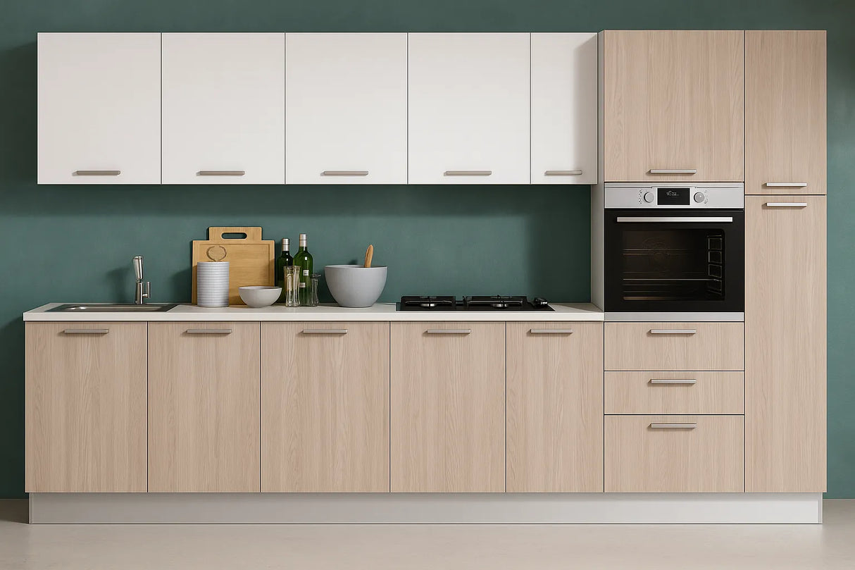 Cucina Marzia 360 cm moderna con colonne, pensili bianchi e basi effetto olmo