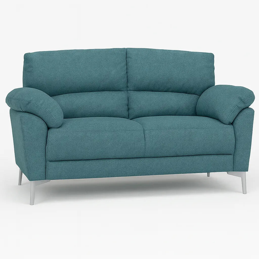 Divano Mira in tessuto lavabile con struttura in legno massello e piedini in metallo, design italiano elegante e moderno.