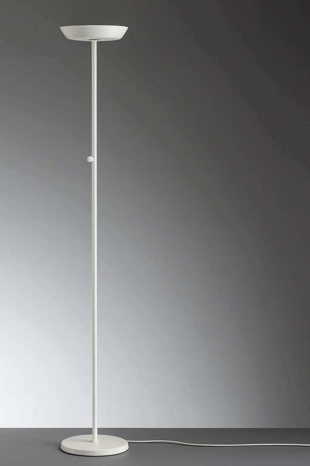 Lampada da terra Livia in alluminio bianco con LED dimmerabile