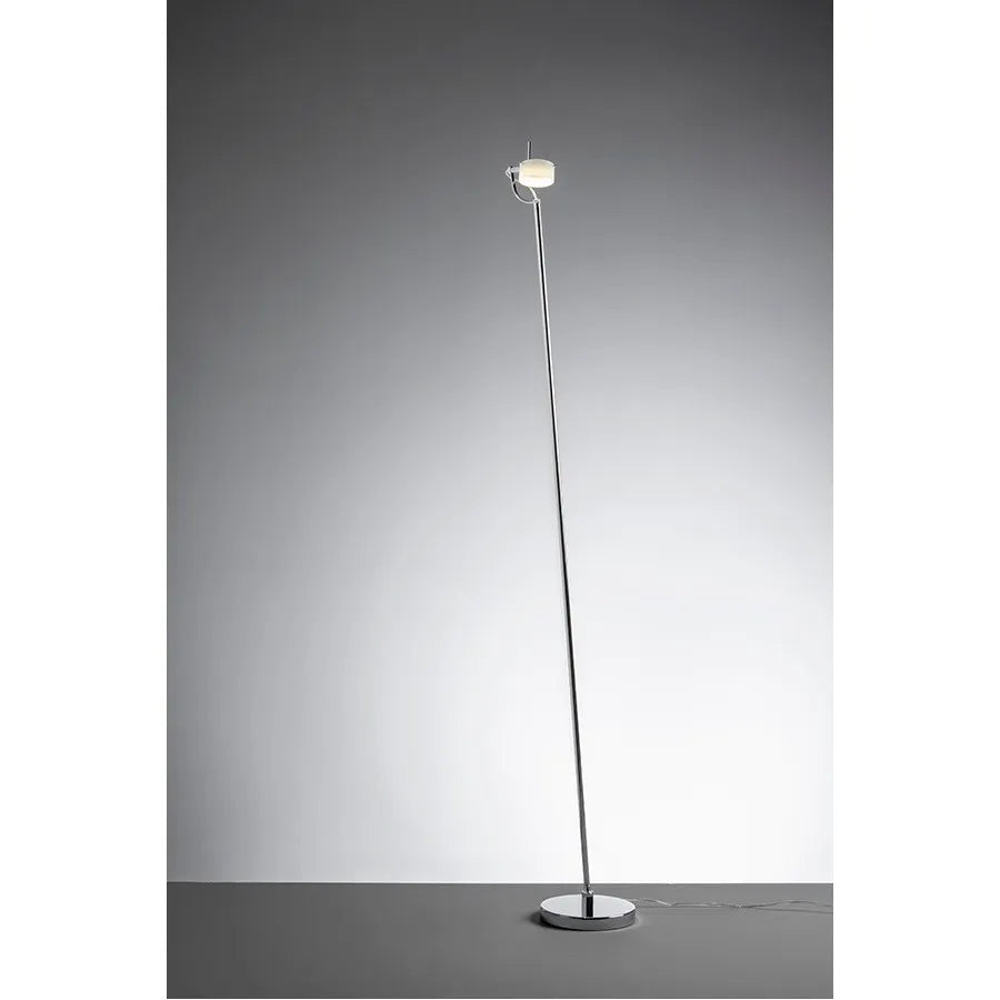 Lampada da terra Orkestra in cromo con diffusore in vetro opale e design moderno