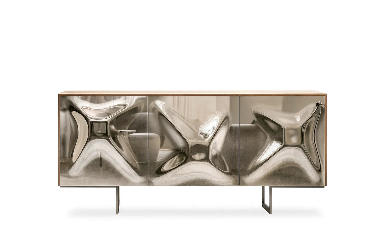 Madia Kristal con ante in vetrofuso e finitura specchio brown. Credenza moderna di design per soggiorno elegante.