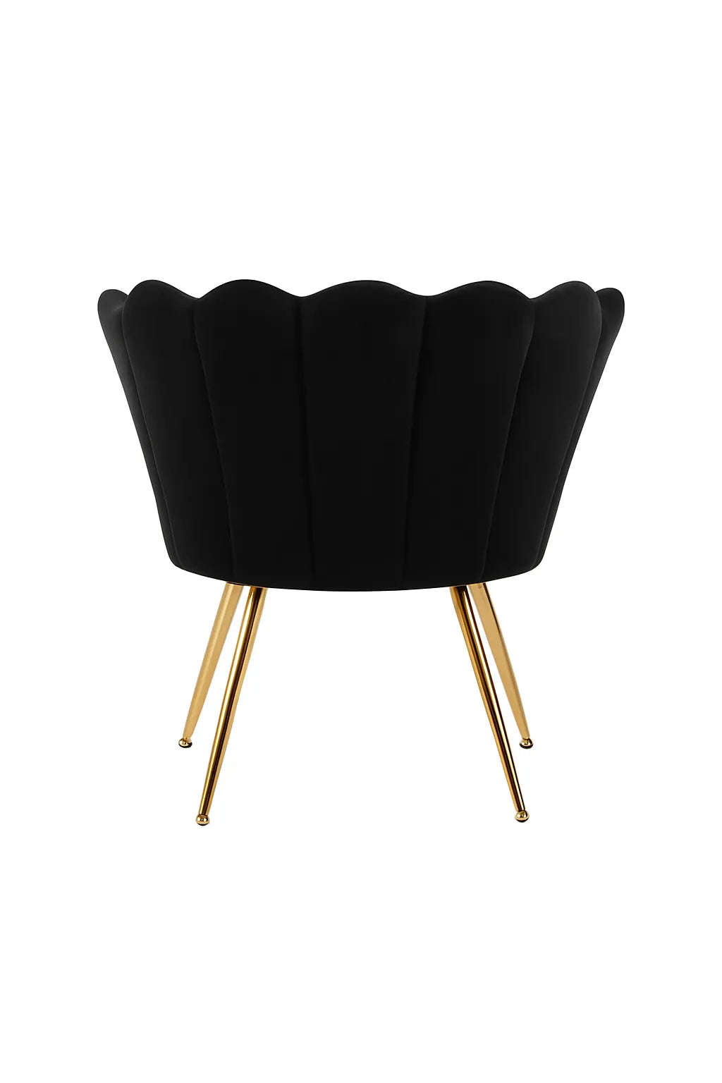 Poltrona con schienale a conchiglia in velluto nero e piedi oro lunghi, stile vintage elegante per salotto e camera.
