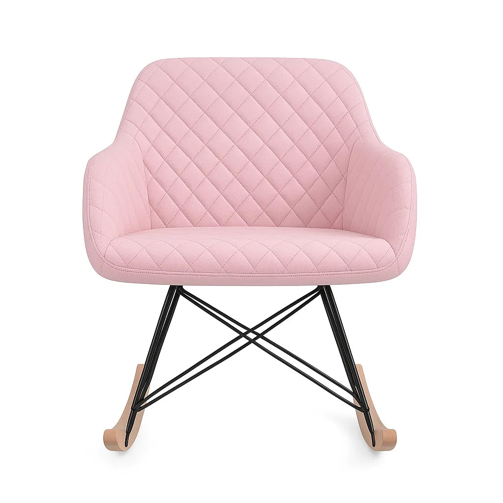 Poltrona a dondolo rosa in tessuto con base in legno naturale e schienale trapuntato stile scandinavo.