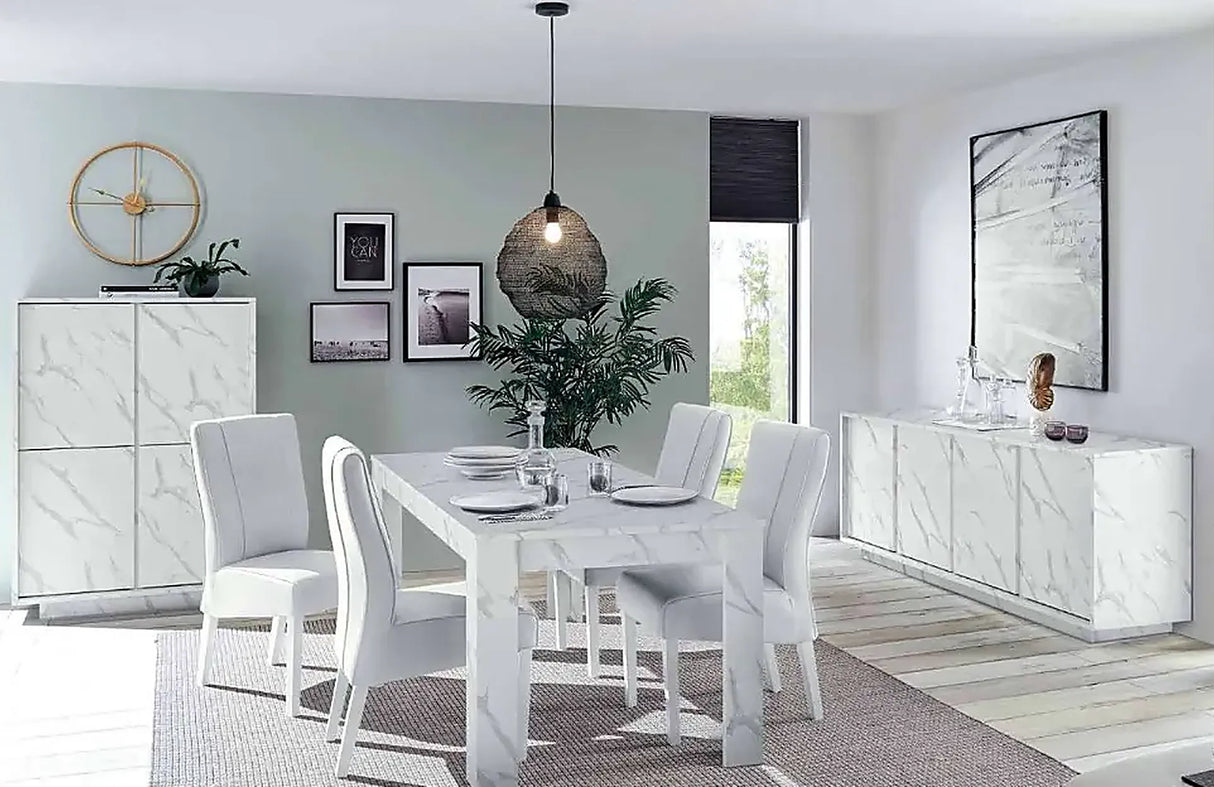 Sala Greta soggiorno moderno effetto marmo bianco.