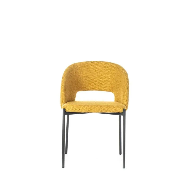 Sedia Greta imbottita in tessuto con gambe in metallo verniciato, disponibile in giallo, grigio e arancione