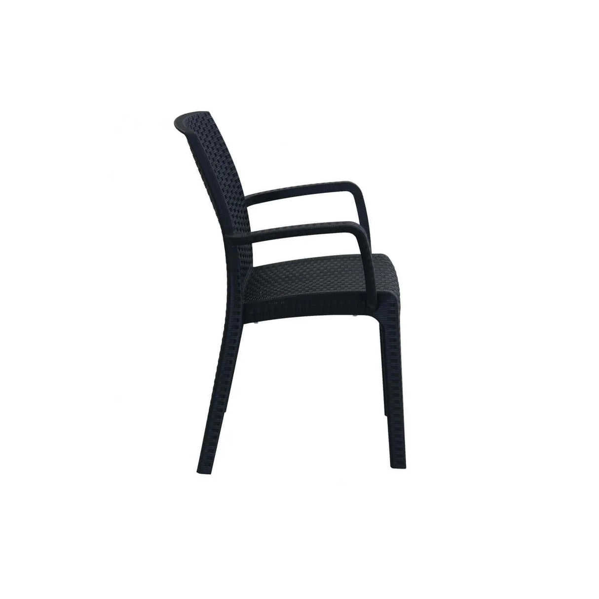 Sedia Indiana in polipropilene effetto rattan con braccioli, ideale per uso interno ed esterno