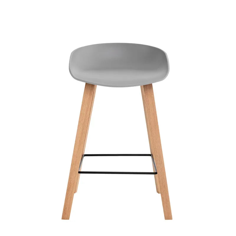 Sgabello moderno Daxer bianco con seduta in plastica e gambe in legno di faggio stile nordico