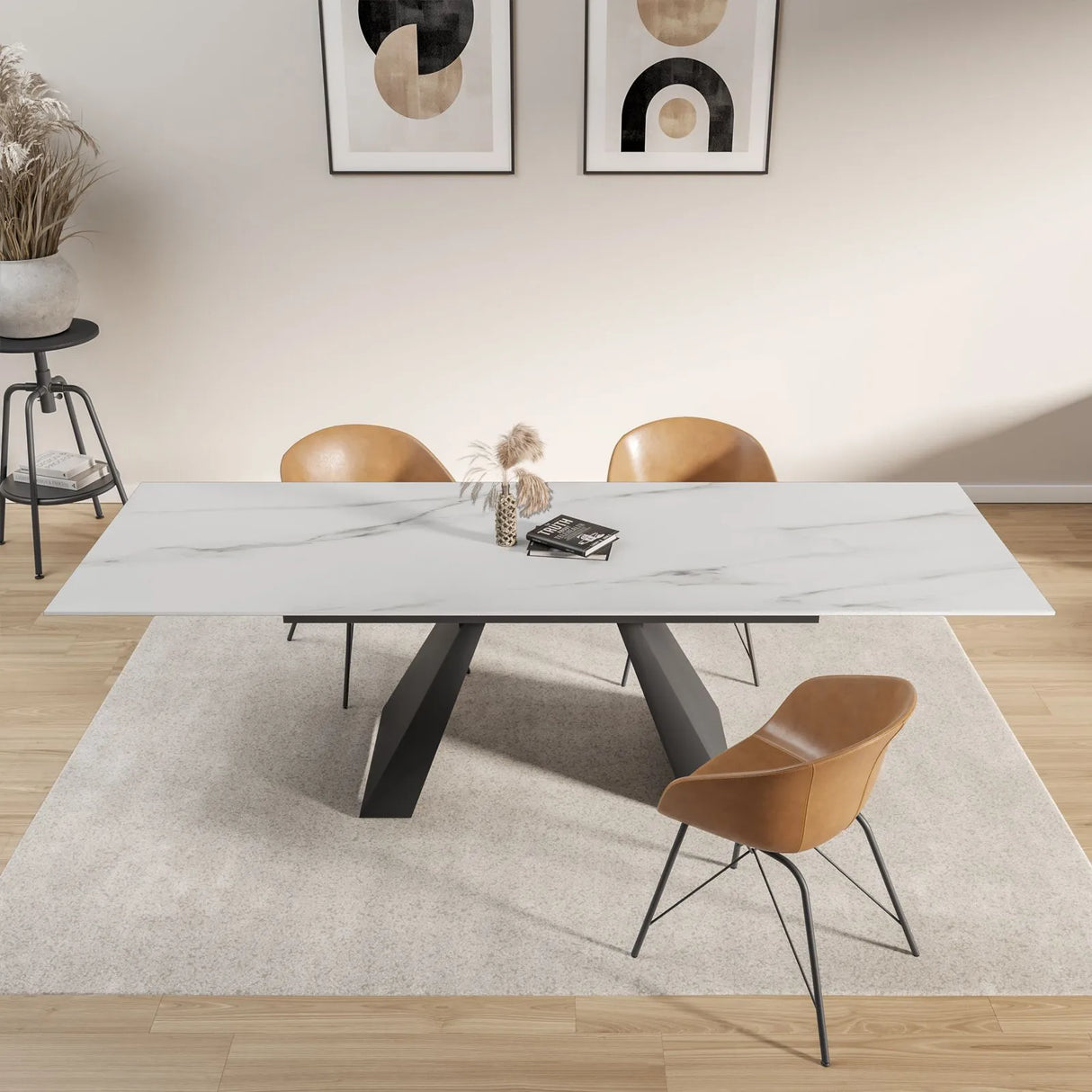 Tavolo Alex allungabile con top in gres porcellanato effetto marmo Calacatta e gambe in metallo nero