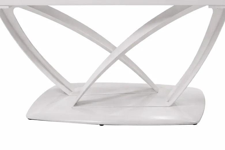 Tavolo Angel 160 cm allungabile a 240 cm, con piano in ceramica effetto marmo calacatta e struttura cashmere.