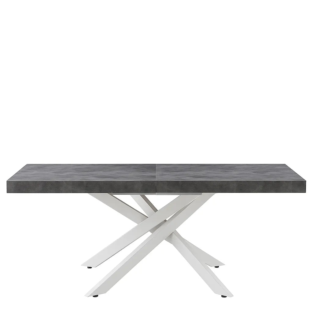 Tavolo Anson allungabile con piano in rovere o effetto cemento e gambe incrociate in metallo, estensibile da 160 a 240 cm