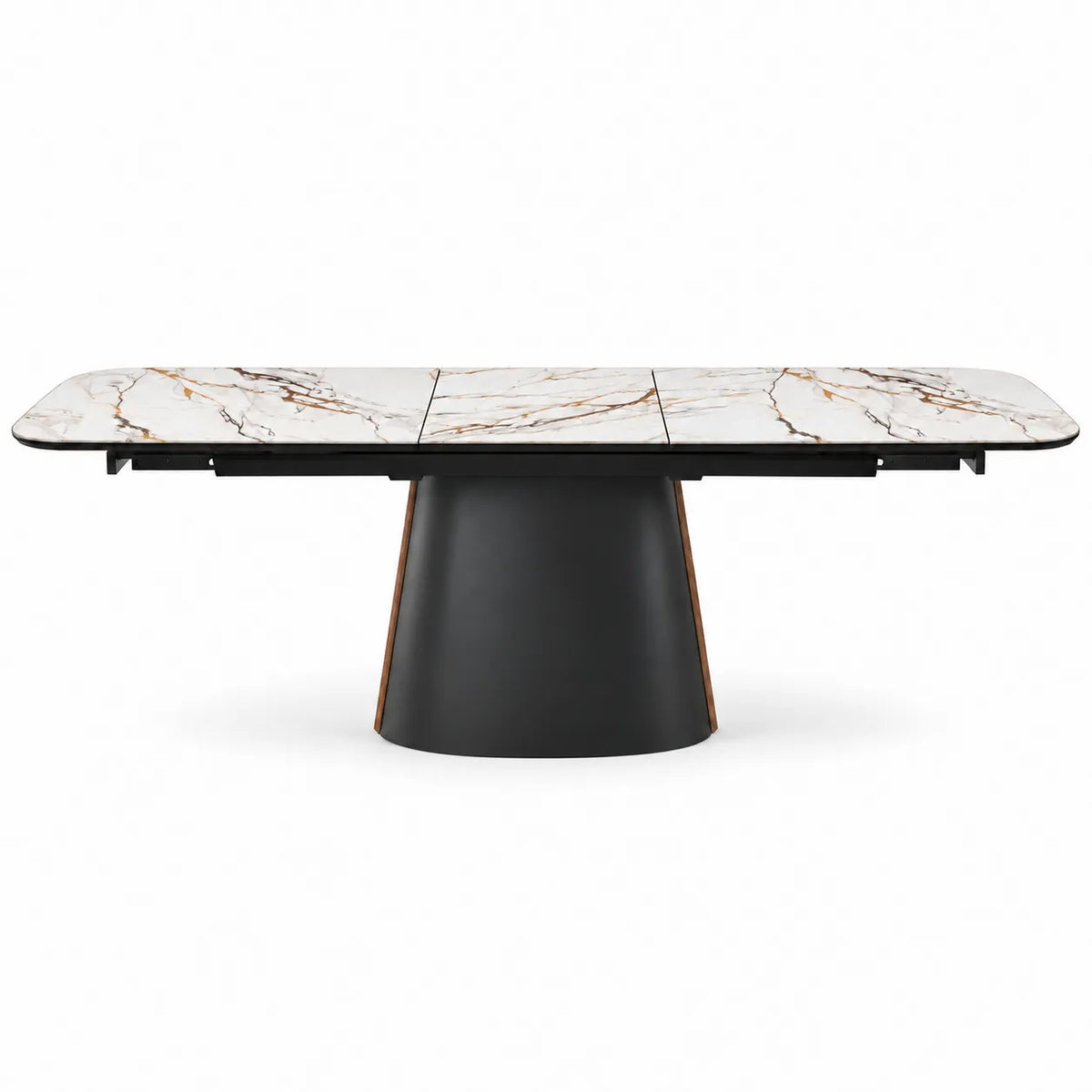 Tavolo Orfeo allungabile 180–230 cm con piano in ceramica Calacatta e base in metallo nero con inserto veneer noce chiaro.