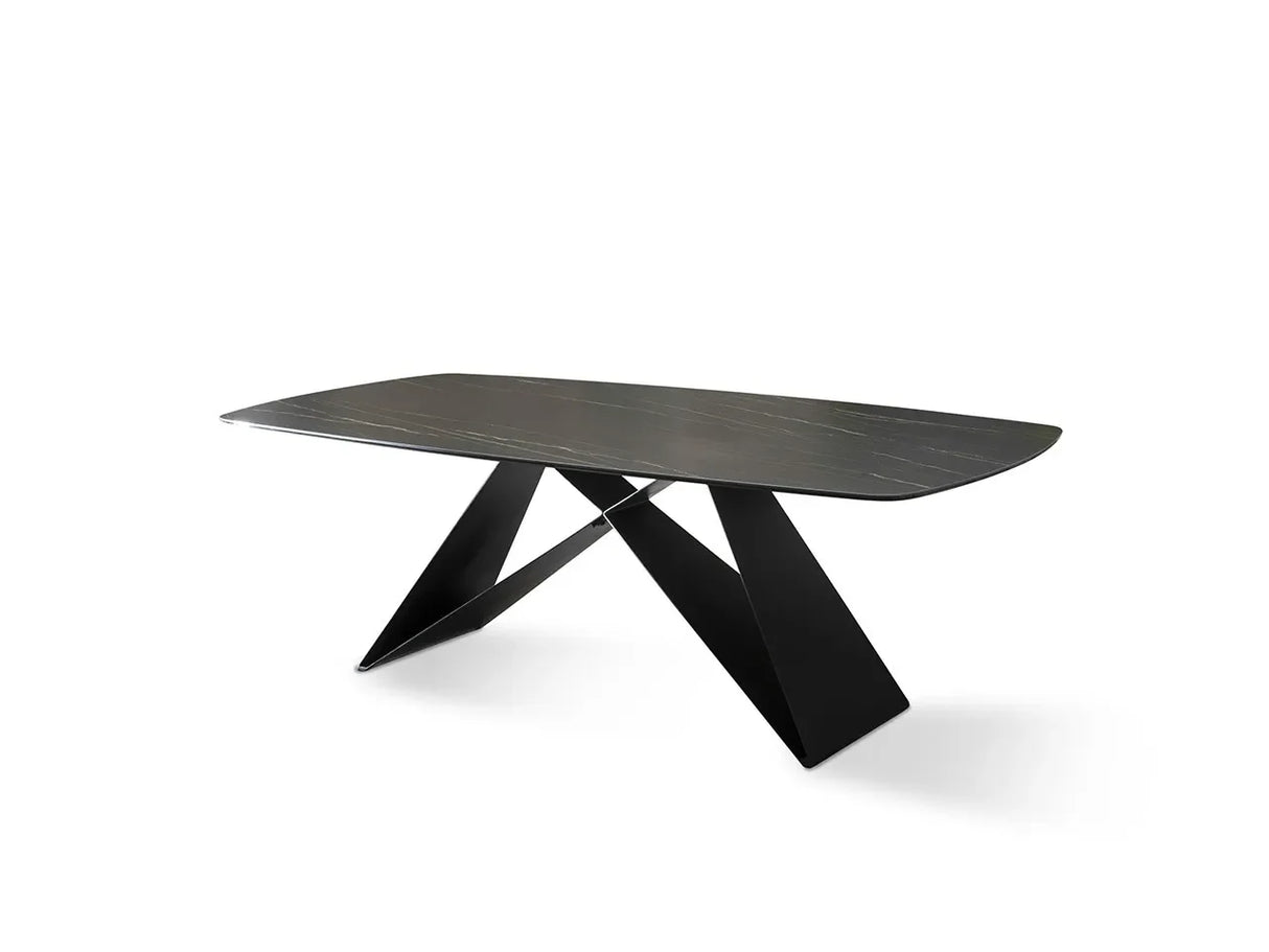 Tavolo Thanos X allungabile con piano in ceramica effetto marmo Calacatta Oro e struttura in metallo bronzo