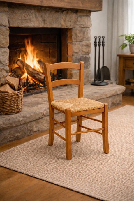 Sedia rustica Mezzana in legno noce con seduta in paglia intrecciata