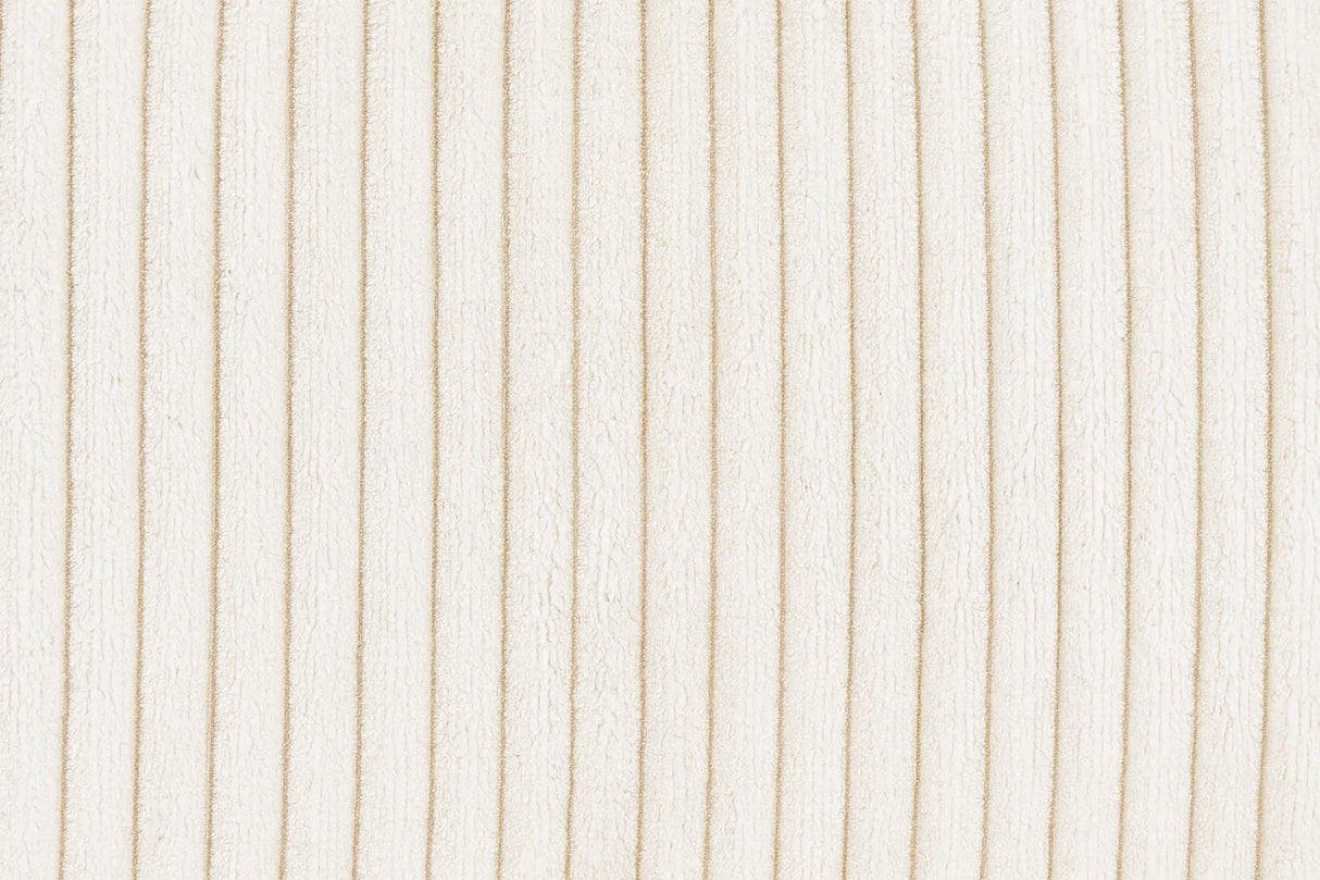 Sedia Camilla in tessuto e velluto beige con base in metallo nero, venduta in set da 2 sedie.