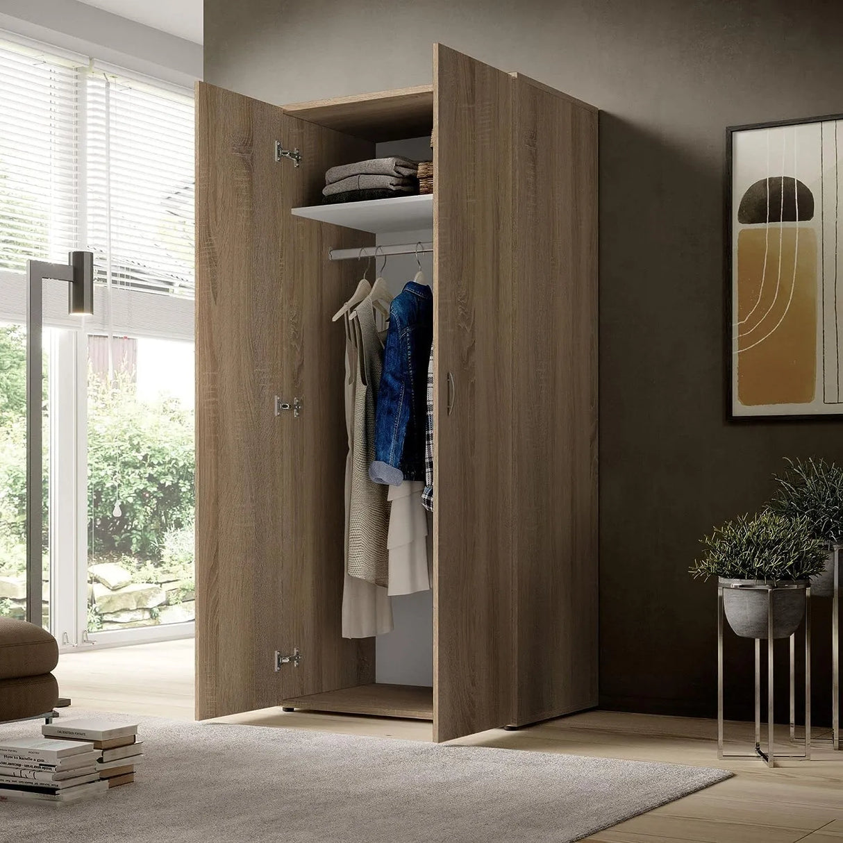Armadio scarpiera moderno a 2 ante con finitura effetto quercia e ripiani regolabili, ideale per piccoli spazi, camere o ingressi.
