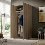 Armadio scarpiera moderno a 2 ante con finitura effetto quercia e ripiani regolabili, ideale per piccoli spazi, camere o ingressi.