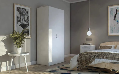 Armadio scarpiera moderno a 2 ante con finitura effetto  e ripiani regolabili, ideale per piccoli spazi, camere o ingressi.