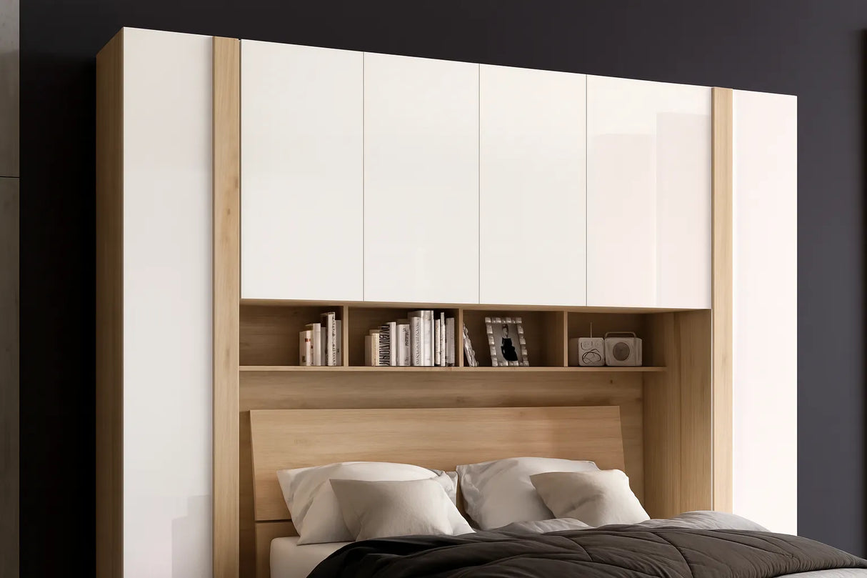 Camera Brassia a ponte in rovere e bianco lucido con letto matrimoniale e libreria integrata – Europa Mobili