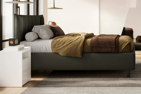 Camera da letto moderna Copenhagen con letto contenitore e armadio scorrevole bianco lucido con specchi