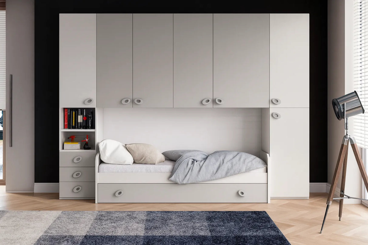 Cameretta a ponte Giacinto in bianco frassinato e grigio con letto e armadi integrati