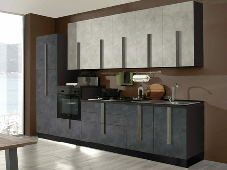 Cucina Maia 300 cm moderna con finitura spatolato ghisa e gesso, completa di elettrodomestici