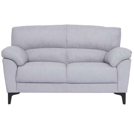 Divano 2 posti mira color petrolio con tessuto idrorepellente, piedini in metallo, braccioli morbidi e seduta imbottita. Stile moderno e comfort totale.