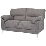 Divano 2 posti GIADA color petrolio con tessuto idrorepellente, piedini in metallo, braccioli morbidi e seduta imbottita. Stile moderno e comfort totale.