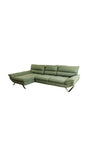 Divano angolare Chicago 304x170 cm con chaise longue, schienali traslanti, rivestimento vellutato e piedini in metallo nero. Eleganza e comfort moderni.

