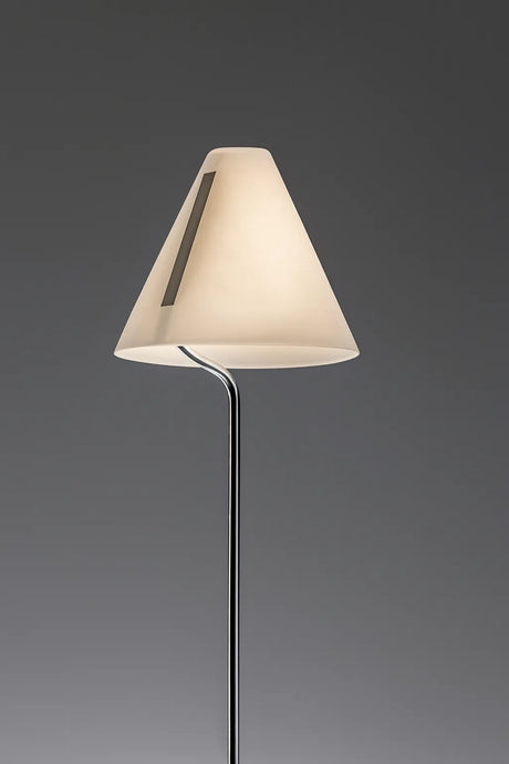 Lampada da terra Giada in cromo con diffusore in vetro bianco