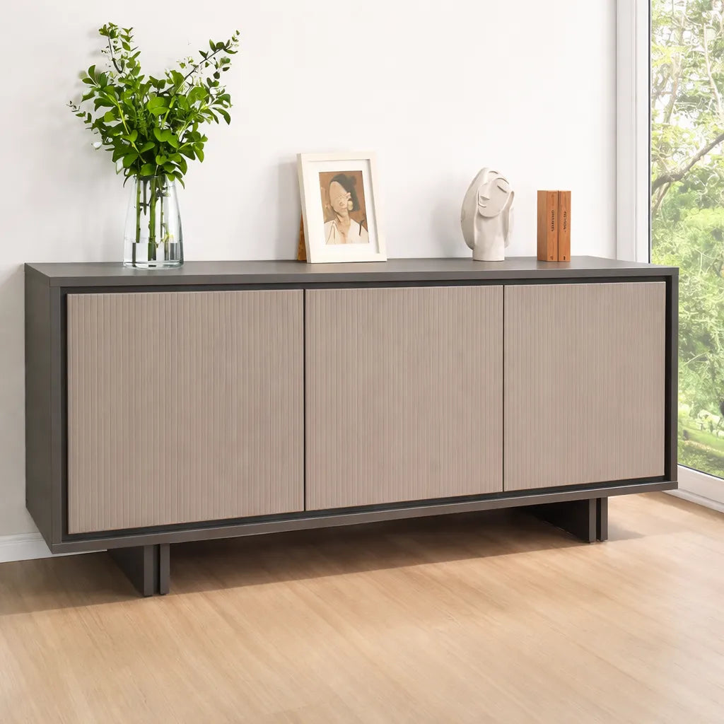 Madia moderna 3 ante cannettate colore visone con struttura bianco frassinato o fango