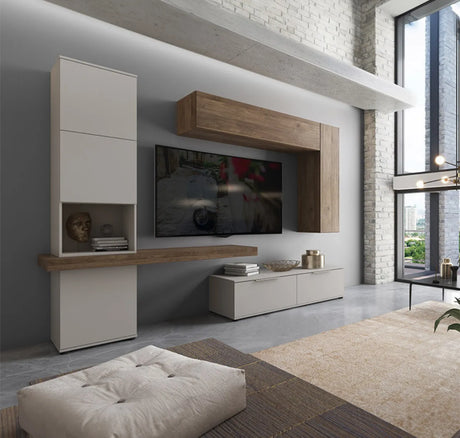 Parete attrezzata Sandy per soggiorno, con finitura bianco lucido e legno naturale. Mobile TV moderno con mensole, colonna e vani contenitori.

