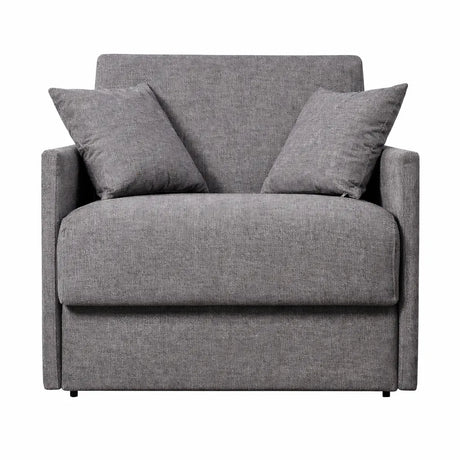 Poltrona letto trasformabile con materasso alto 18 cm e rivestimento in tessuto idrorepellente e antimacchia in vari colori.