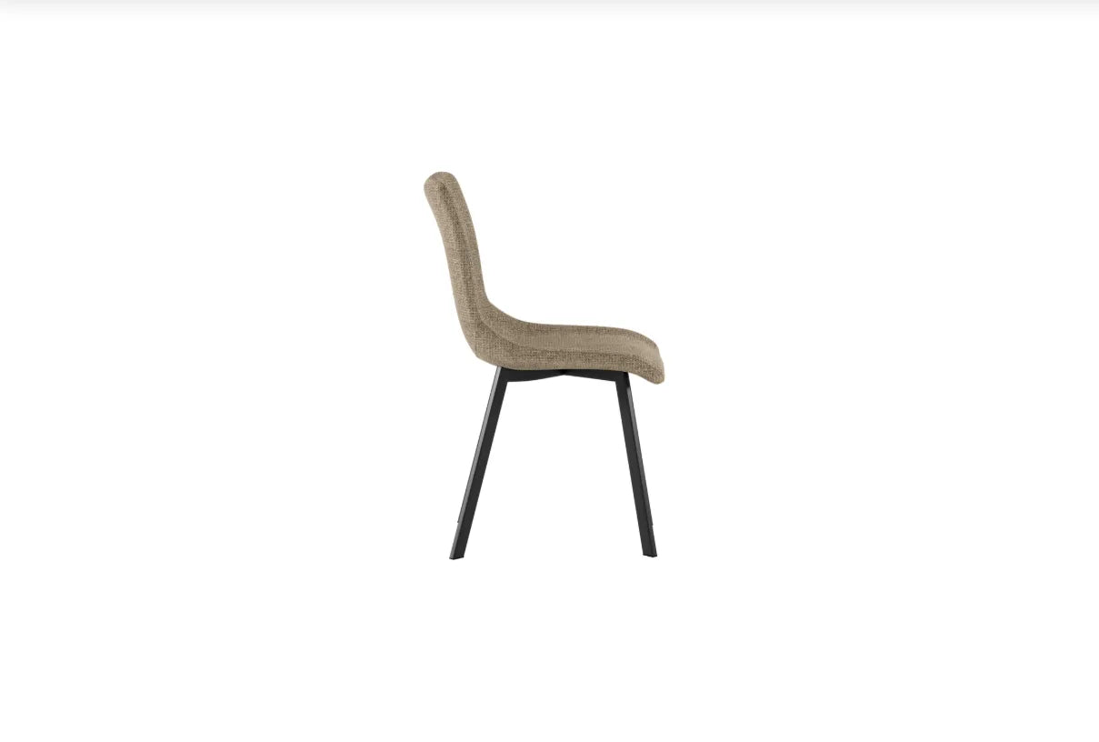 Sedia Iris con rivestimento beige easy-clean e struttura in metallo nero


