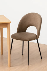 Sedia Paola in tessuto Nabuk con gambe in metallo nero e schienale imbottito