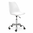 Sedia ufficio girevole azzurra con base cromata e ruote regolabile in altezza design moderno