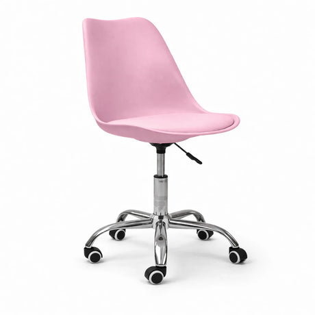 Sedia ufficio girevole azzurra con base cromata e ruote regolabile in altezza design moderno