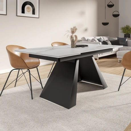 Tavolo Alex allungabile con top in gres porcellanato effetto marmo Calacatta e gambe in metallo nero