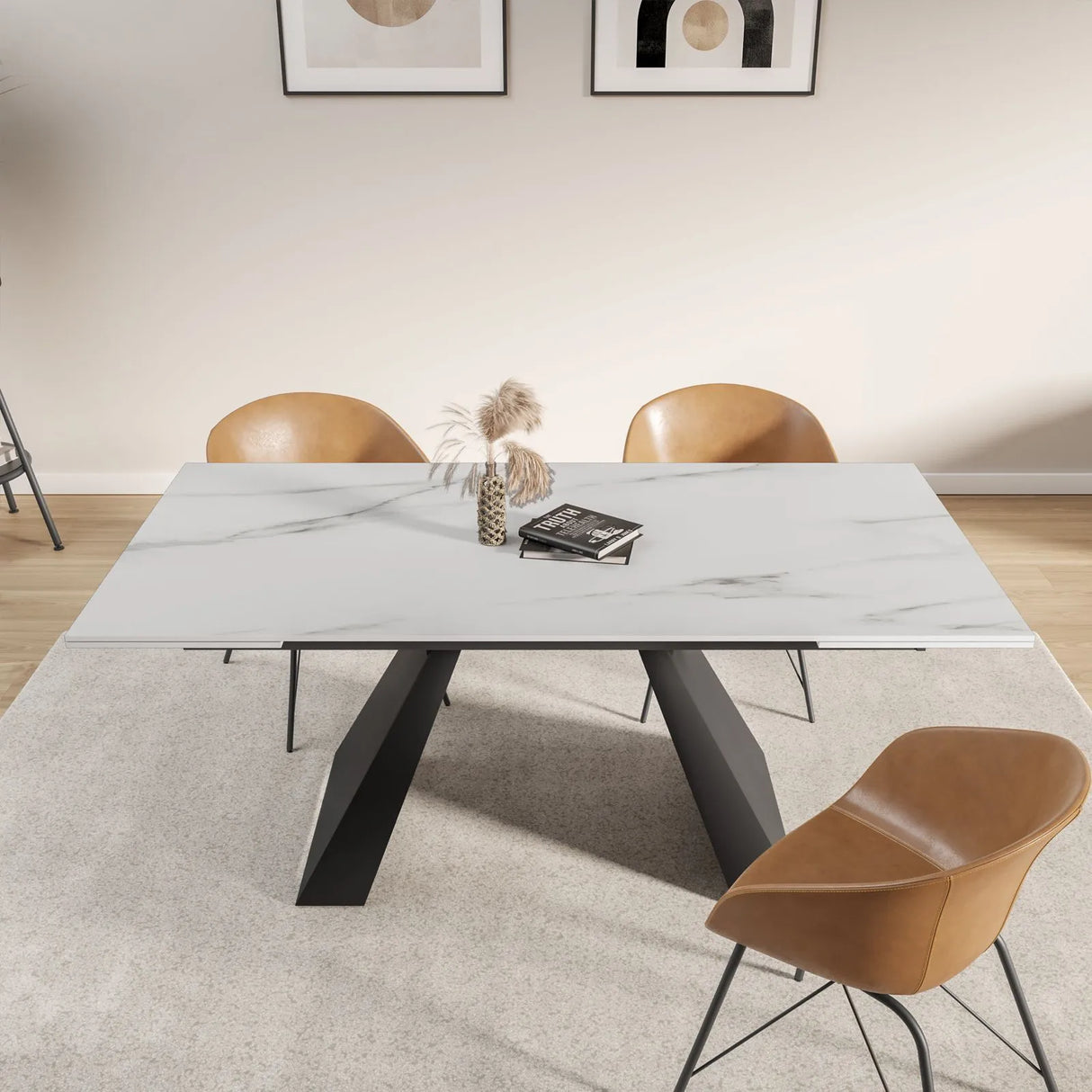 Tavolo Alex allungabile con top in gres porcellanato effetto marmo Calacatta e gambe in metallo nero