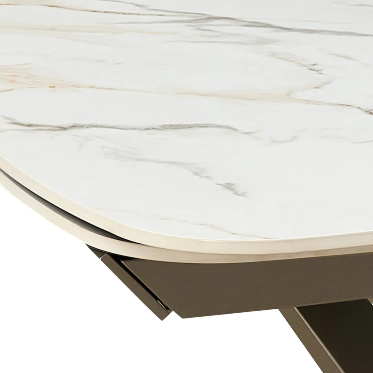 Tavolo allungabile Gemini con piano in ceramica finitura Marmo Oro opaco e basamento Platino opaco