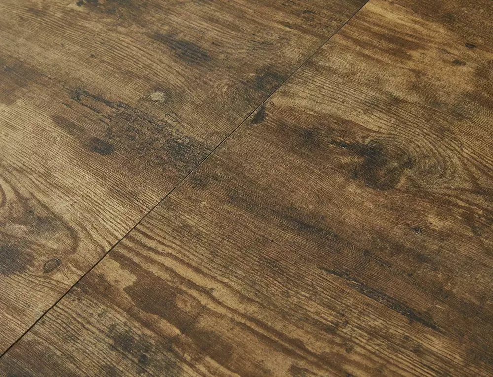 Tavolo allungabile Gaston con piano effetto rovere artigianale e gambe in metallo nero

