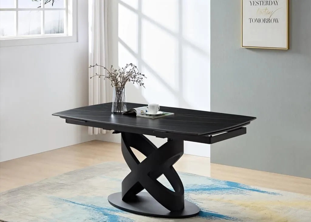 Tavolo IGOR allungabile 160-240 cm con piano in marmo e struttura in metallo nero o champagne

