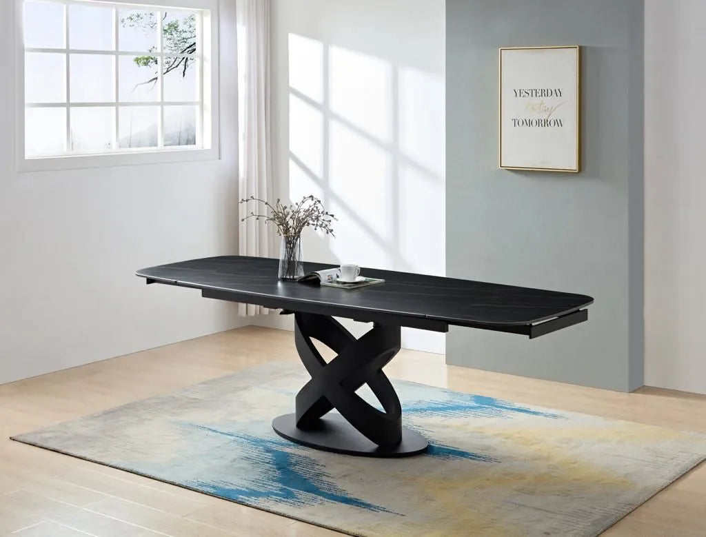 Tavolo IGOR allungabile 160-240 cm con piano in marmo e struttura in metallo nero o champagne

