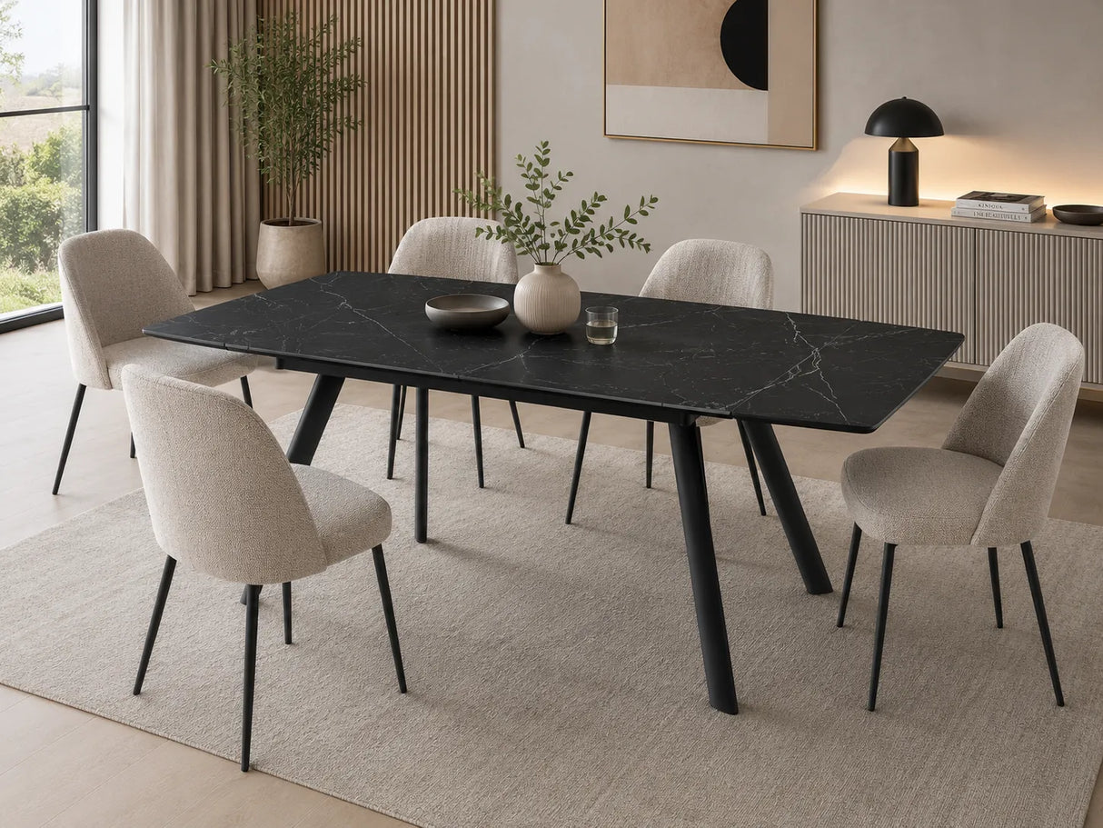 Tavolo allungabile Marte 140/200 cm con piano in ceramica effetto Marmo Nero Creta e struttura in metallo nero.