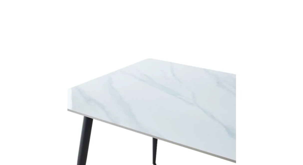 Tavolo da pranzo rettangolare con piano in ceramica marmo bianco e gambe in metallo nero

