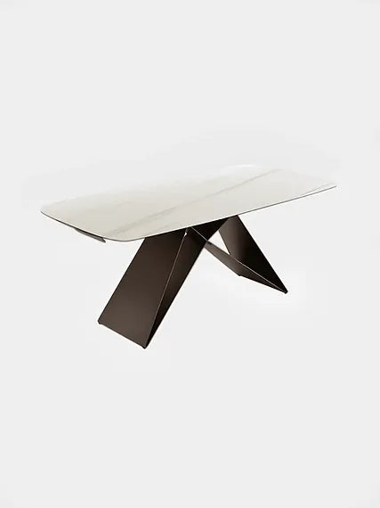 Tavolo Thanos X allungabile con piano in ceramica effetto marmo Calacatta Oro e struttura in metallo bronzo

